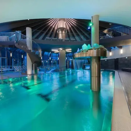Elegant Alpine Chalet For 10 Guests * Wald im Pinzgau