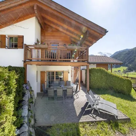 Elegant Alpine Chalet For 10 Guests * Wald im Pinzgau