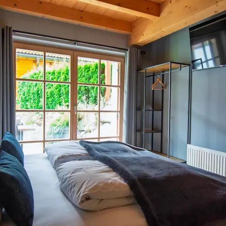 Elegant Alpine Chalet For 10 Guests Holiday home *
