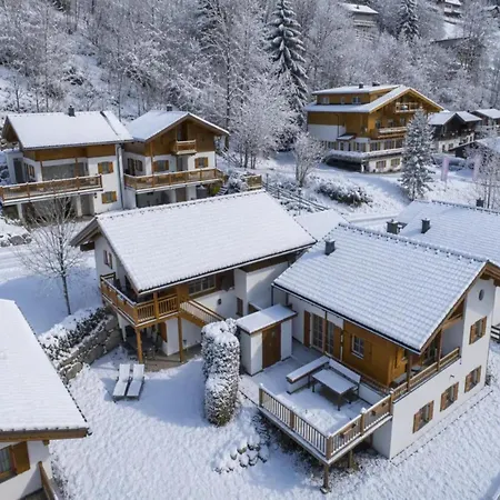 Elegant Alpine Chalet For 10 Guests Holiday home Wald im Pinzgau