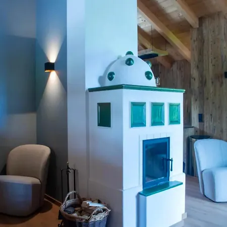 Elegant Alpine Chalet For 10 Guests Holiday home